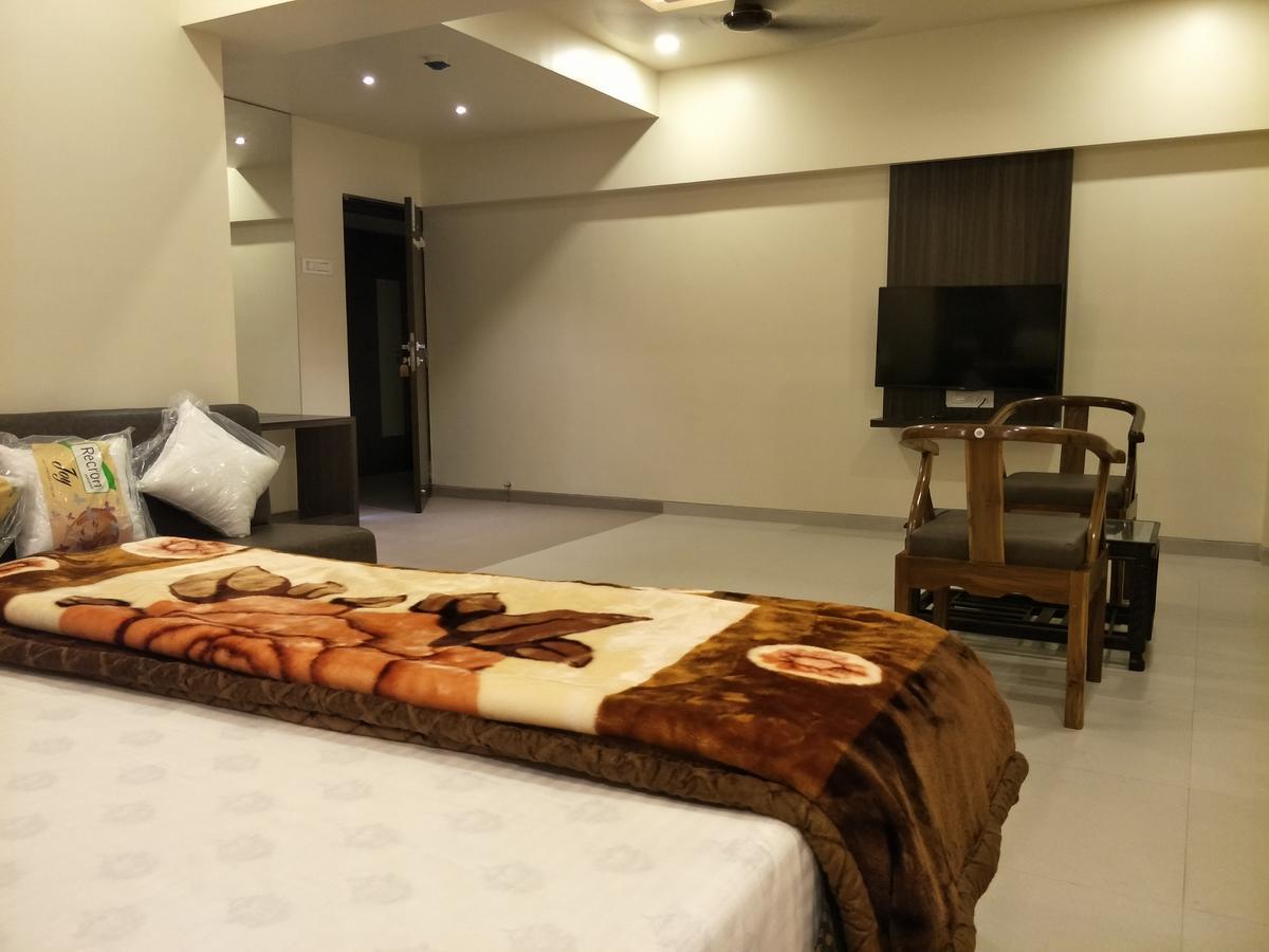 فندق Kalyānفي  K D Residency المظهر الخارجي الصورة