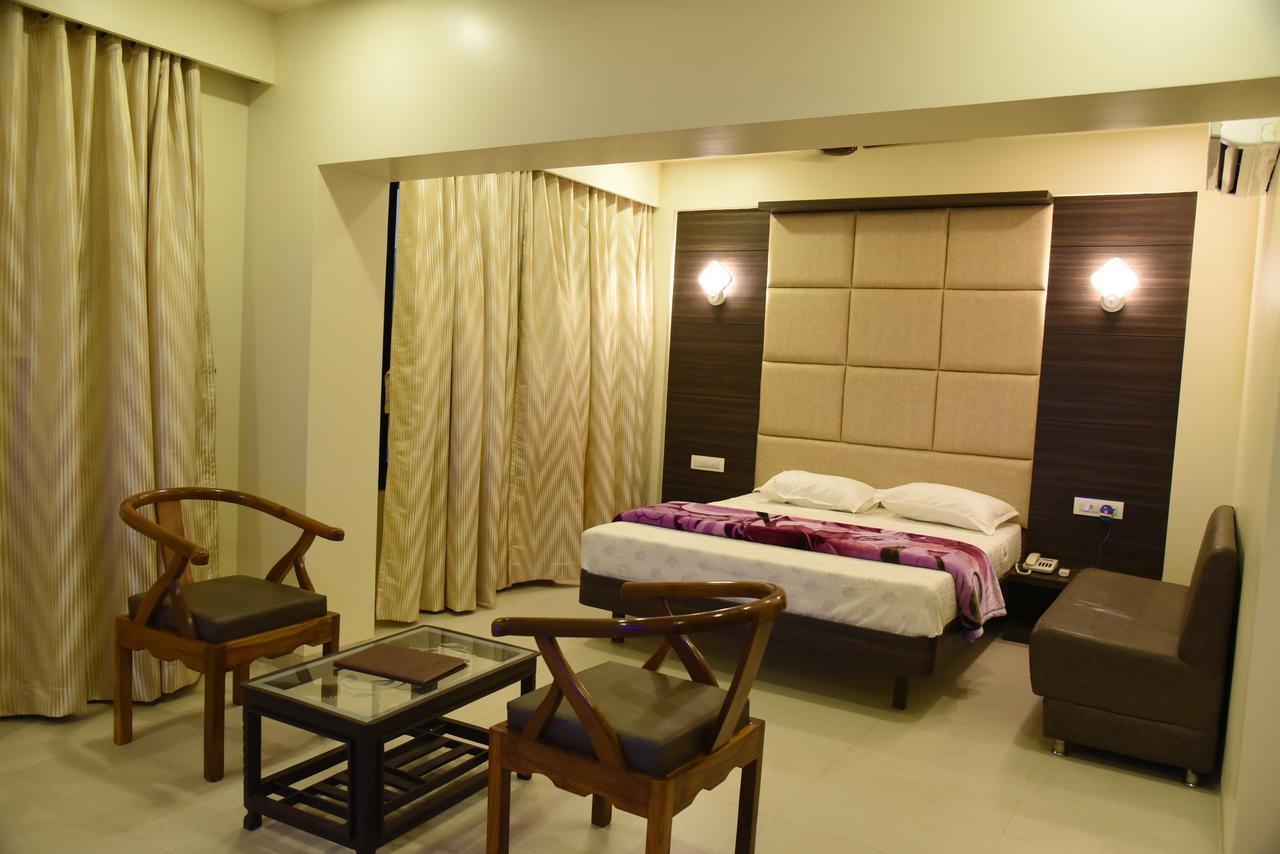 فندق Kalyānفي  K D Residency المظهر الخارجي الصورة