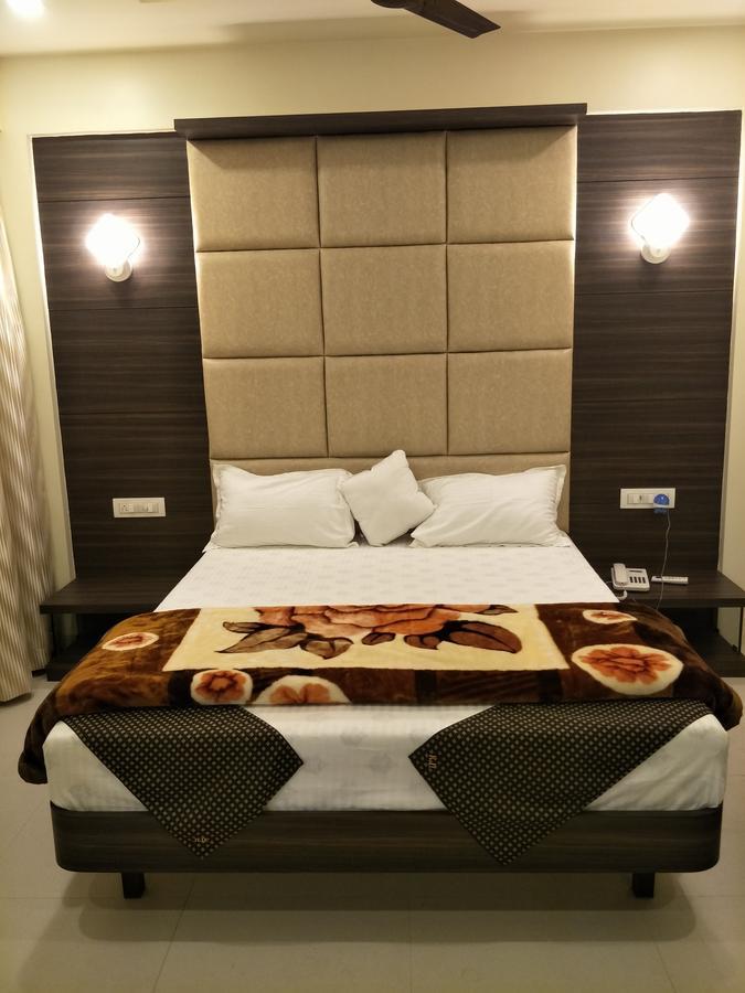 فندق Kalyānفي  K D Residency المظهر الخارجي الصورة
