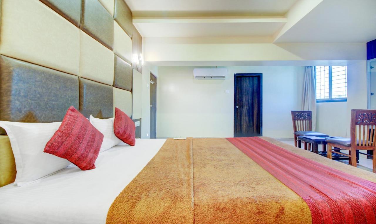 فندق Kalyānفي  K D Residency المظهر الخارجي الصورة