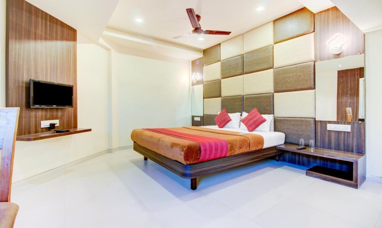 فندق Kalyānفي  K D Residency المظهر الخارجي الصورة
